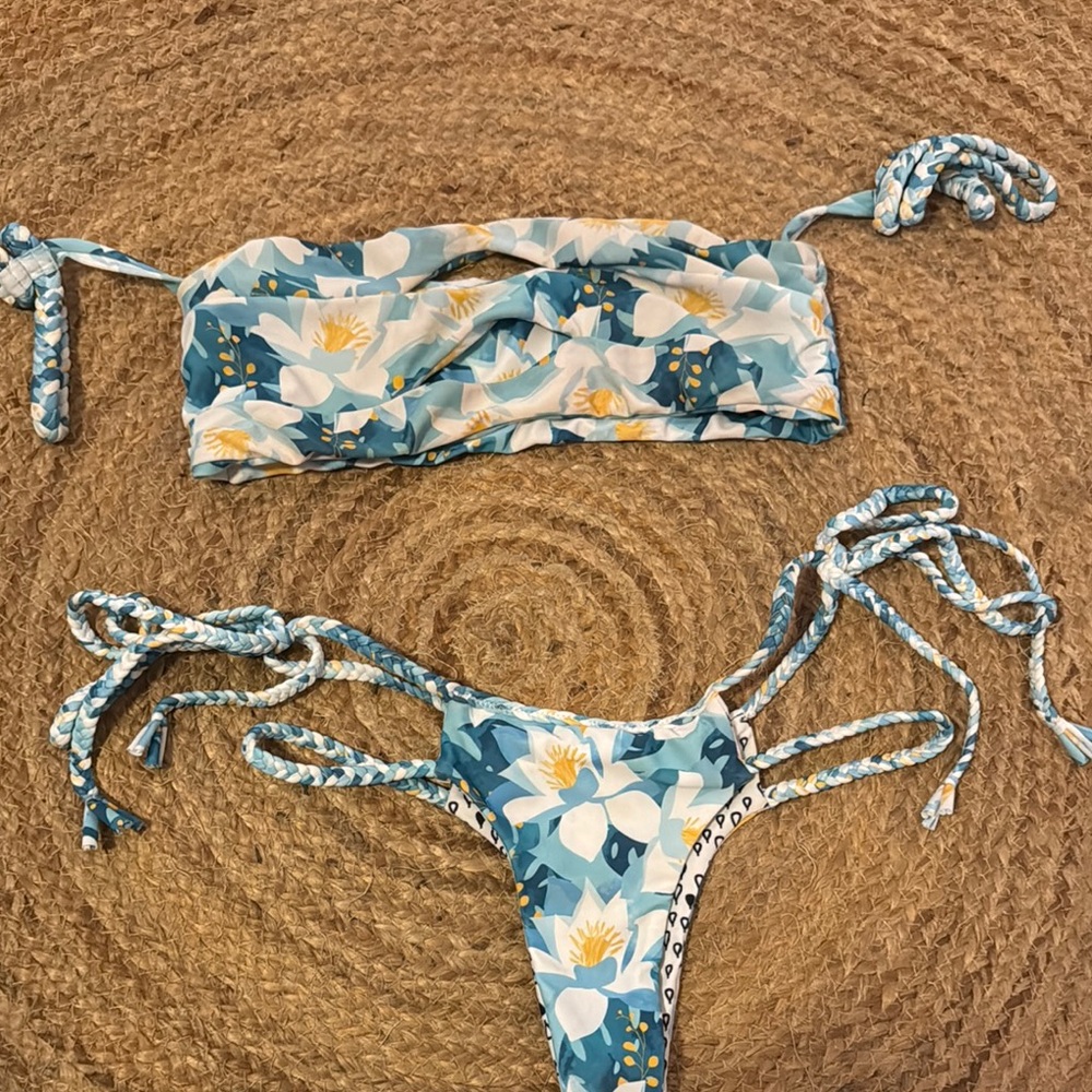 Moana bikini discontinued style.